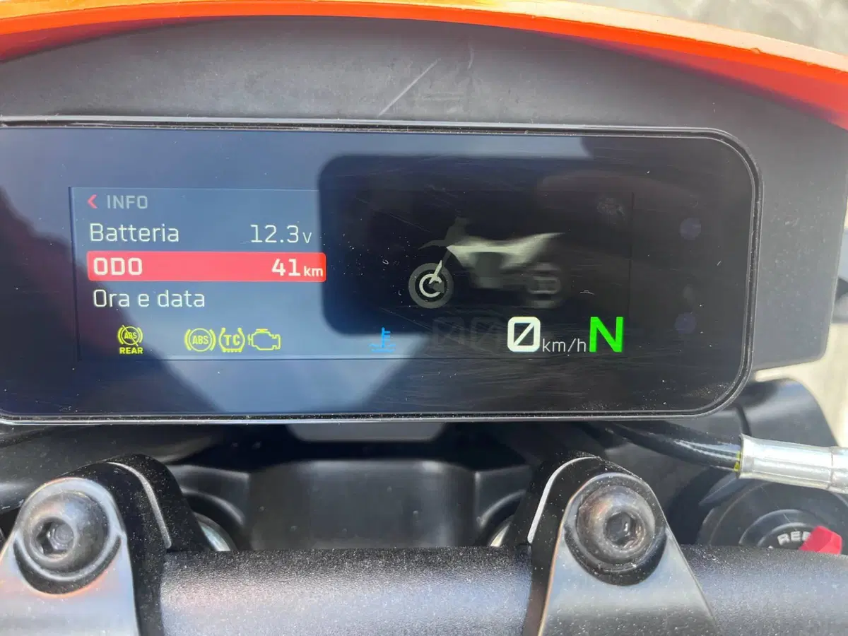 KTM 390 SMC R (2025 - 26) (7)