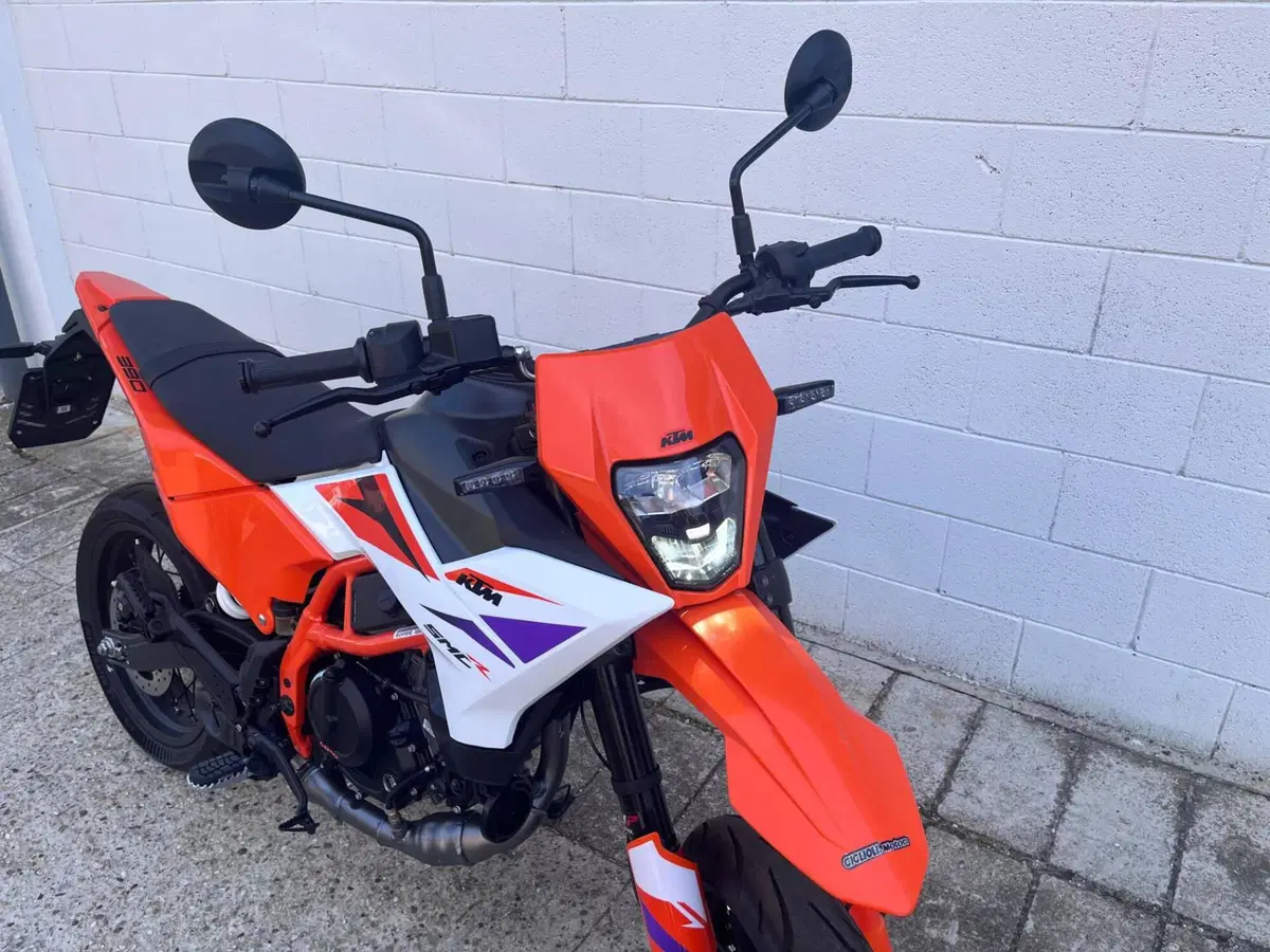 KTM 390 SMC R (2025 - 26) (5)