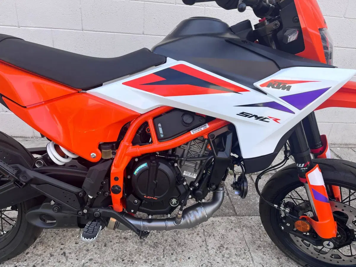 KTM 390 SMC R (2025 - 26) (3)