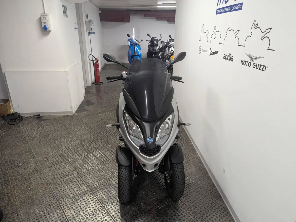 Piaggio MP3 300 ABS Hpe (2021 - 24) (3)