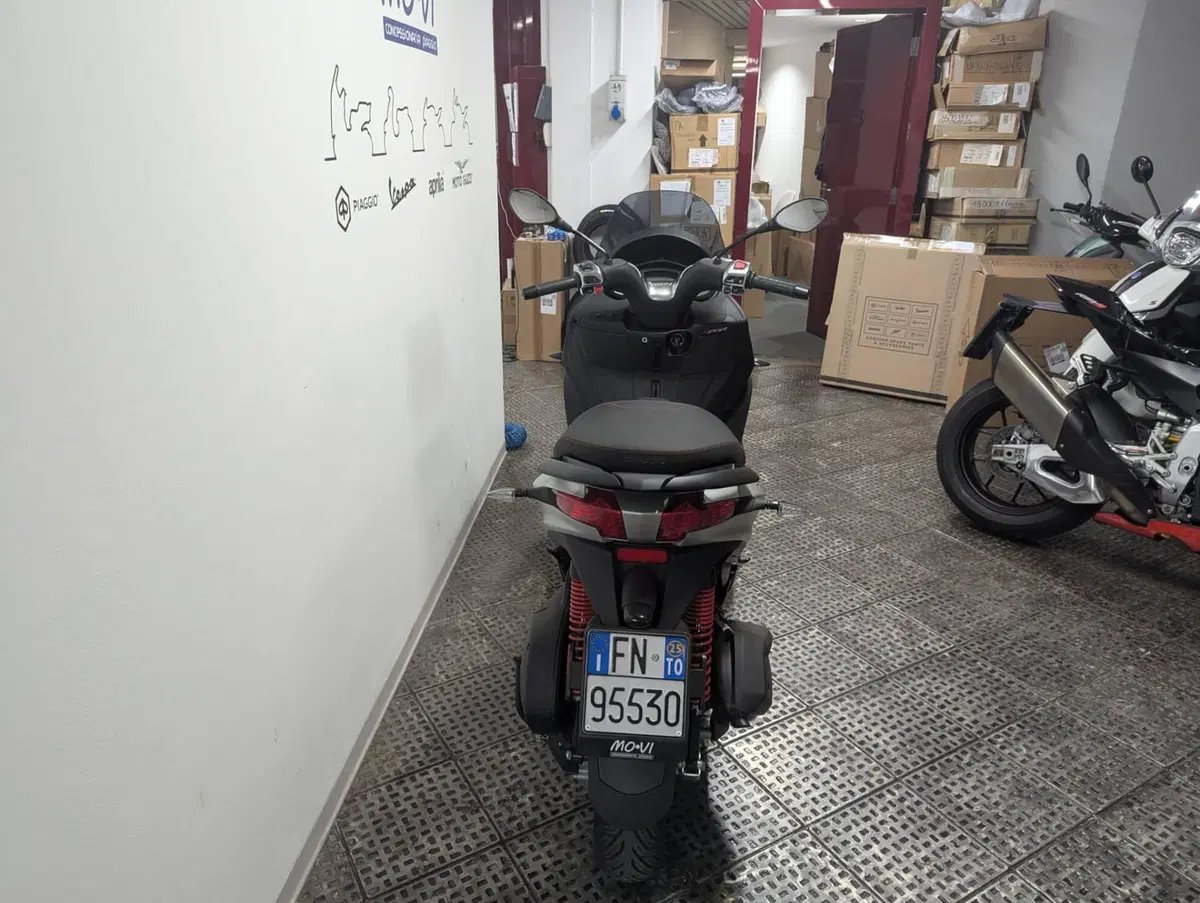Piaggio MP3 300 ABS Hpe (2021 - 24) (4)