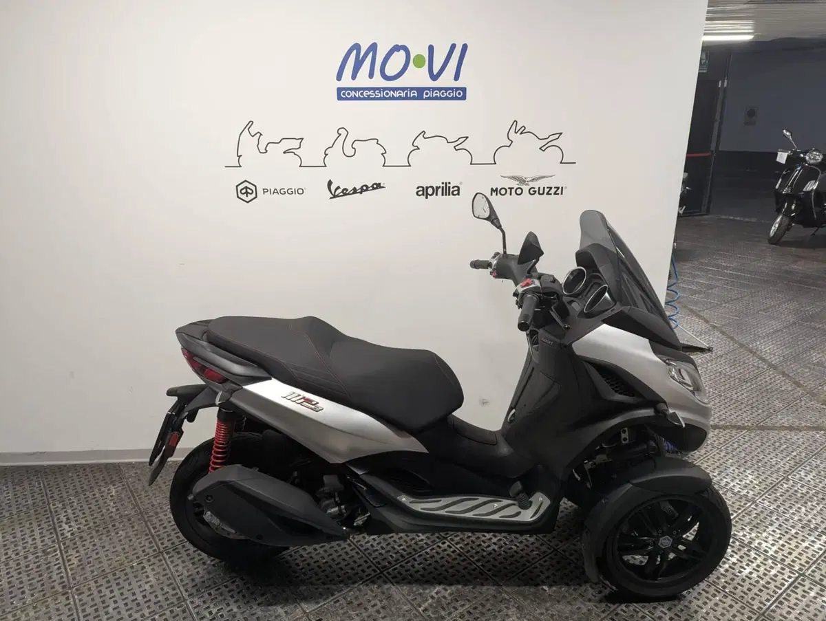 Piaggio MP3 300 ABS Hpe (2021 - 24) (2)