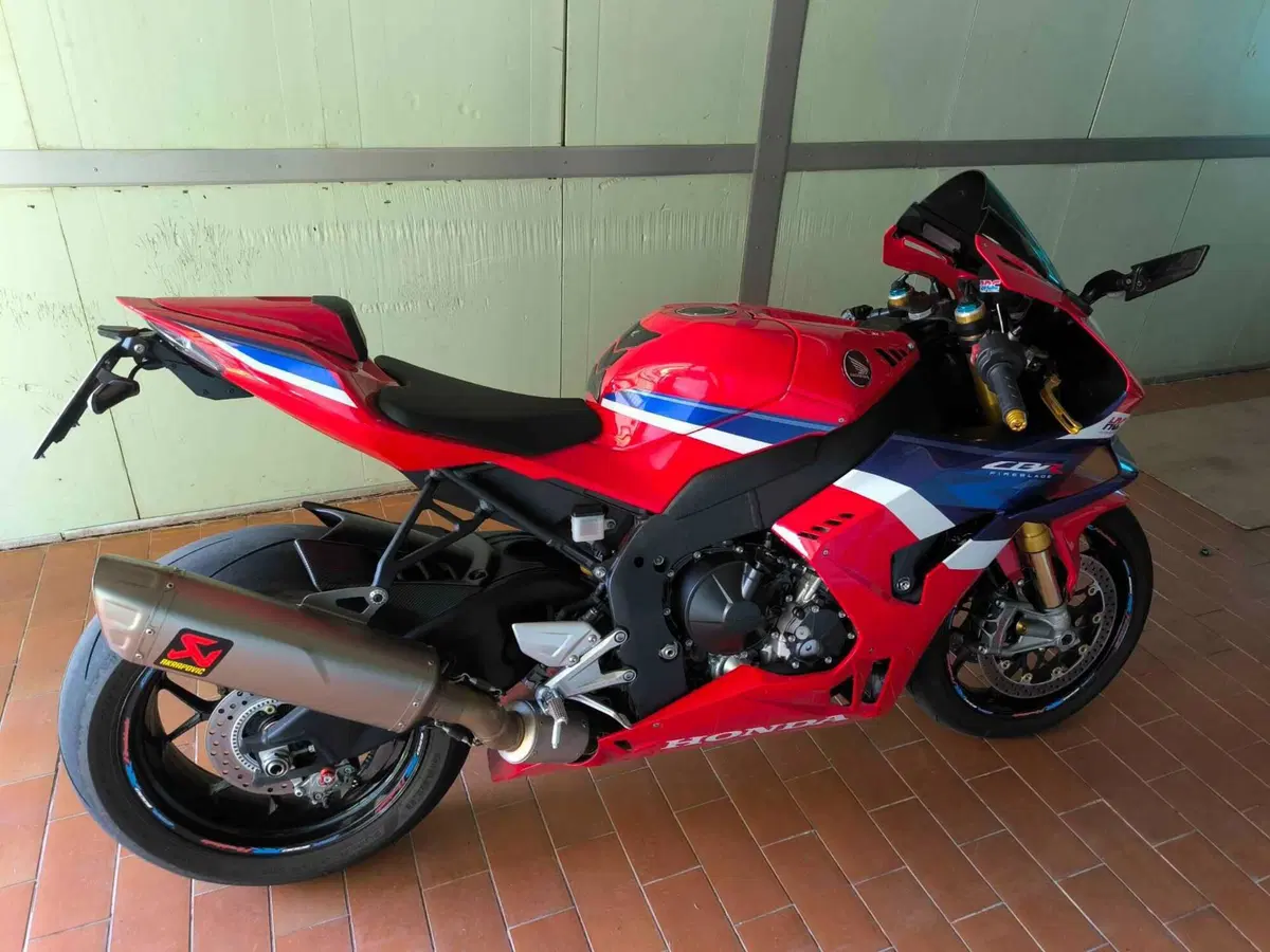 Honda CBR 1000 RR-R Fireblade SP (2024 - 26) (4)