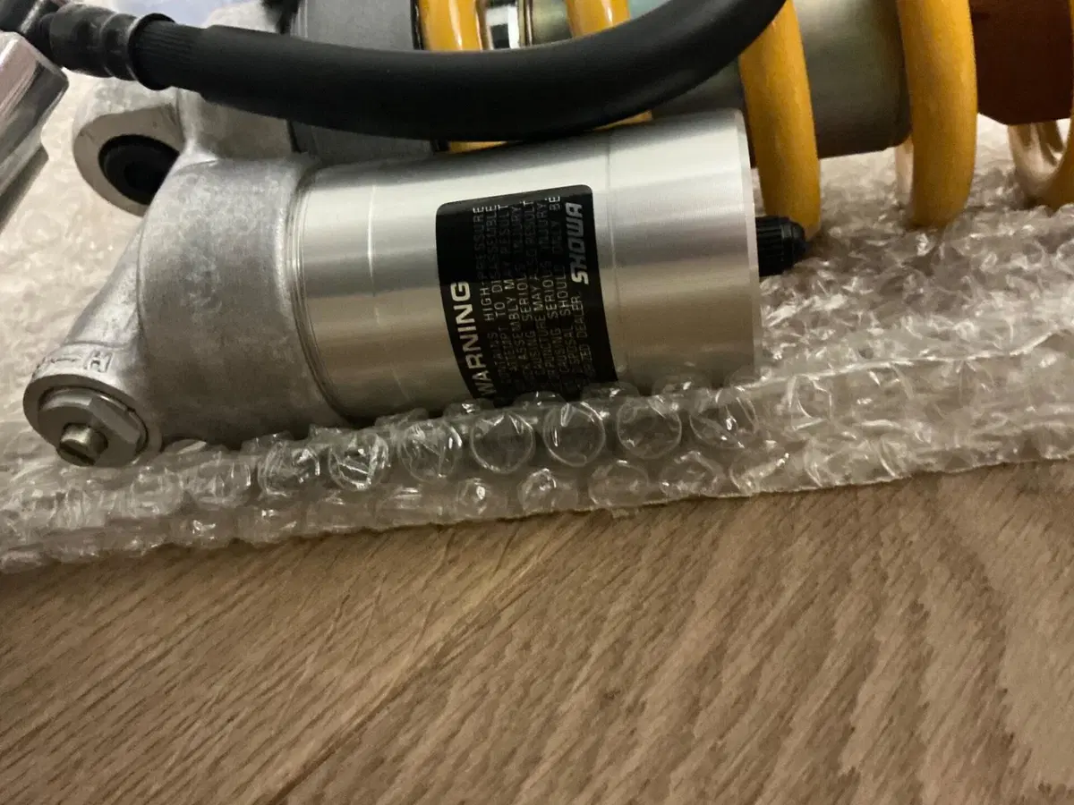 Ammortizzatore posteriore originale per Ducati Mul (2)