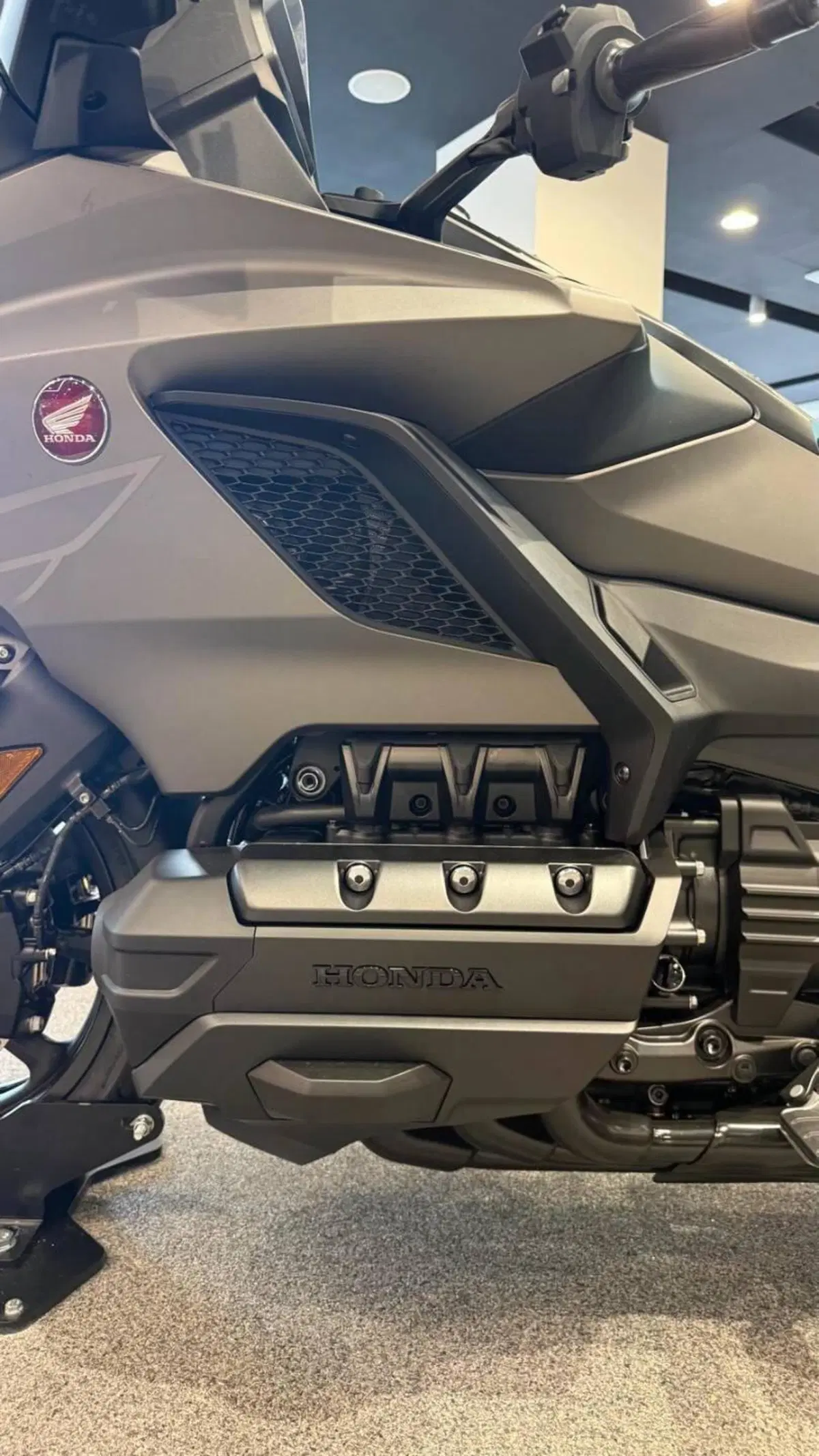 Honda GL 1800 Gold Wing (2026) (10)
