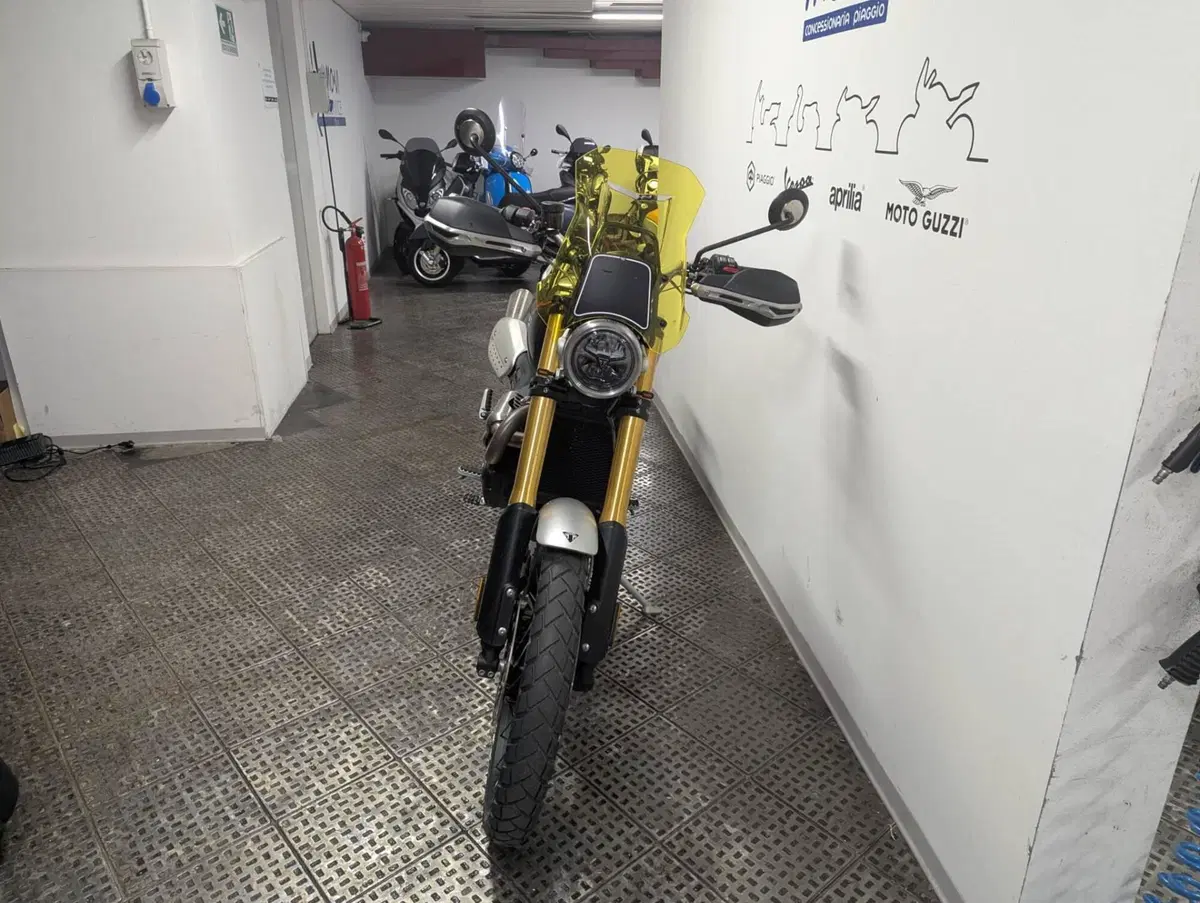 Triumph Scrambler 1200 XE (2024 - 25) (3)
