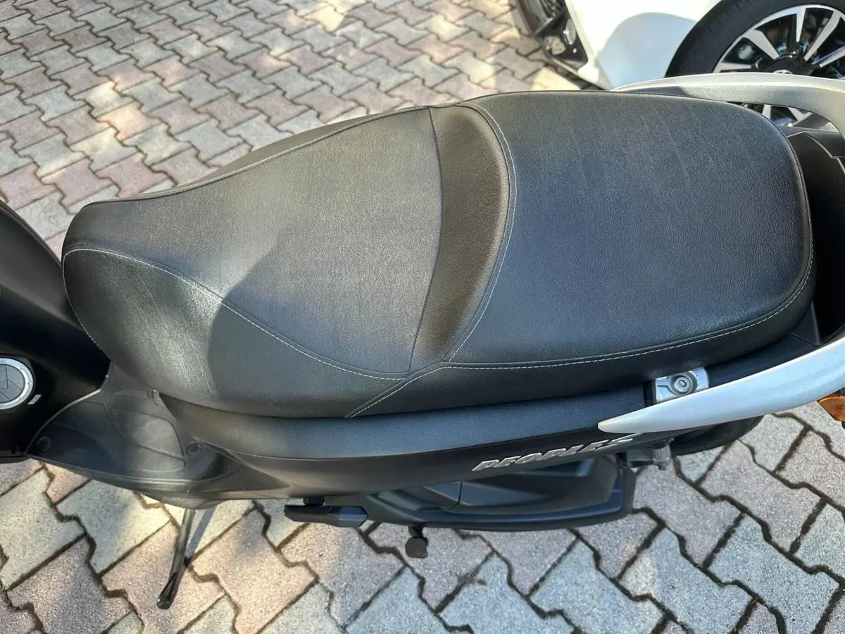 Kymco People 200i S (2021 - 26) (8)