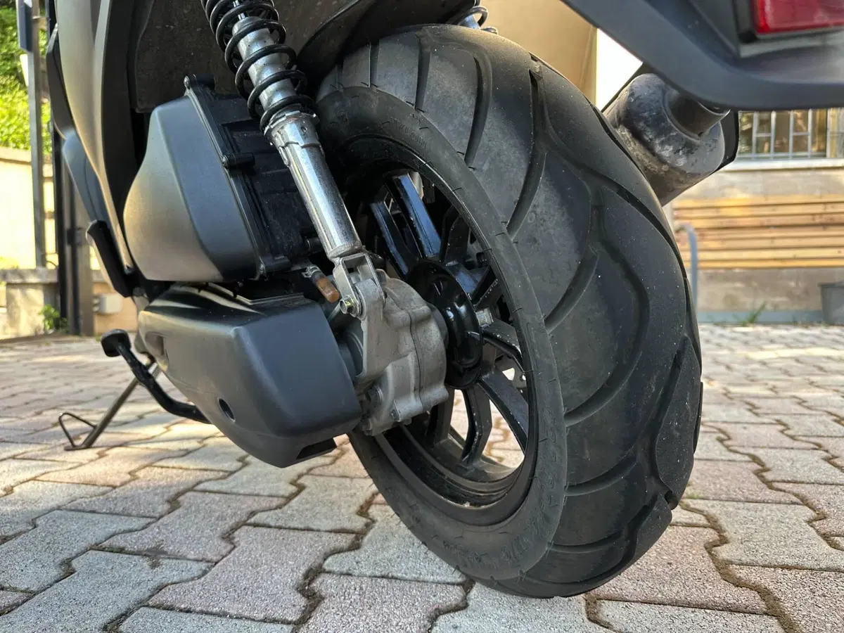 Kymco People 200i S (2021 - 26) (9)