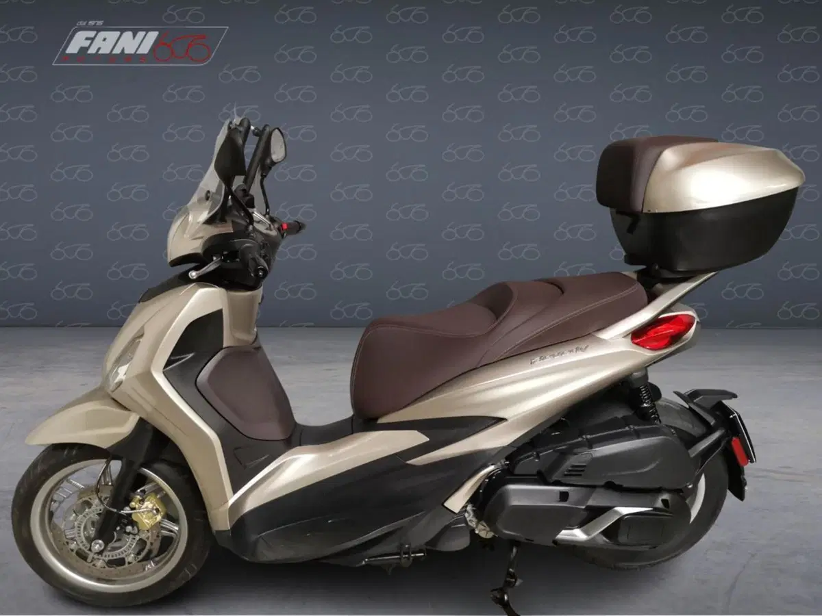 Piaggio Beverly 400 ABS-ASR (2021 - 24) (3)
