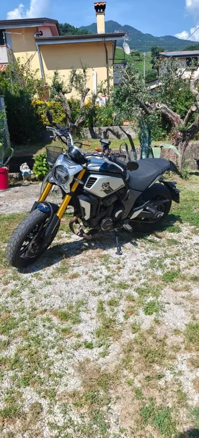 CFMOTO 700CL-X Heritage (2021 - 26) usata