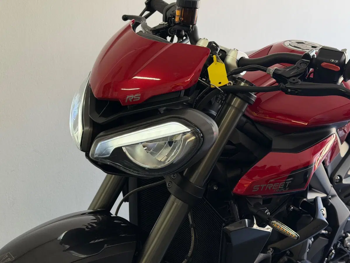 Triumph Street Triple 765 RS (2023 - 26) (6)