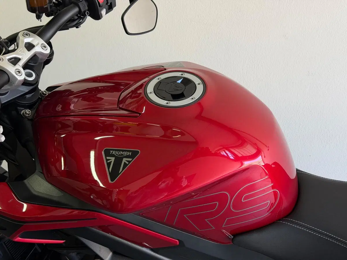 Triumph Street Triple 765 RS (2023 - 26) (8)