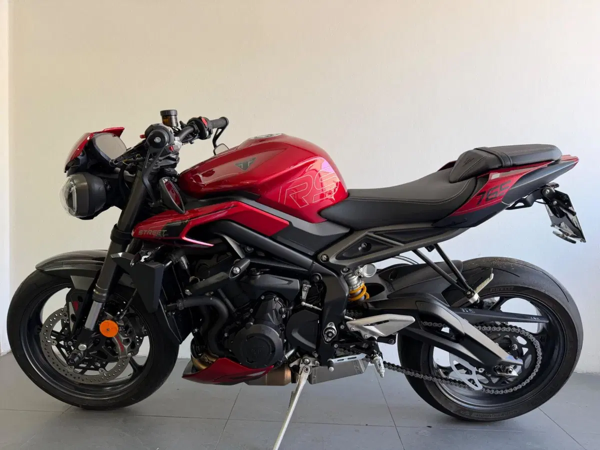 Triumph Street Triple 765 RS (2023 - 26) (2)