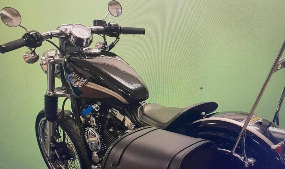 Harley-Davidson 1200 Custom (2001 - 03) - XL 1200C (5)