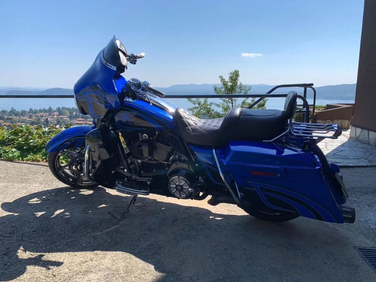 Harley-Davidson 1800 Street Glide (2012 - 13) - FLSTSE (6)