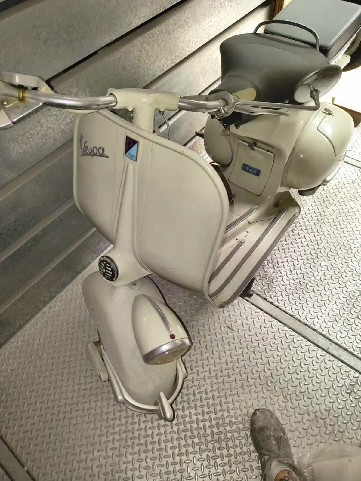 Piaggio Vespa 125 1954 (3)