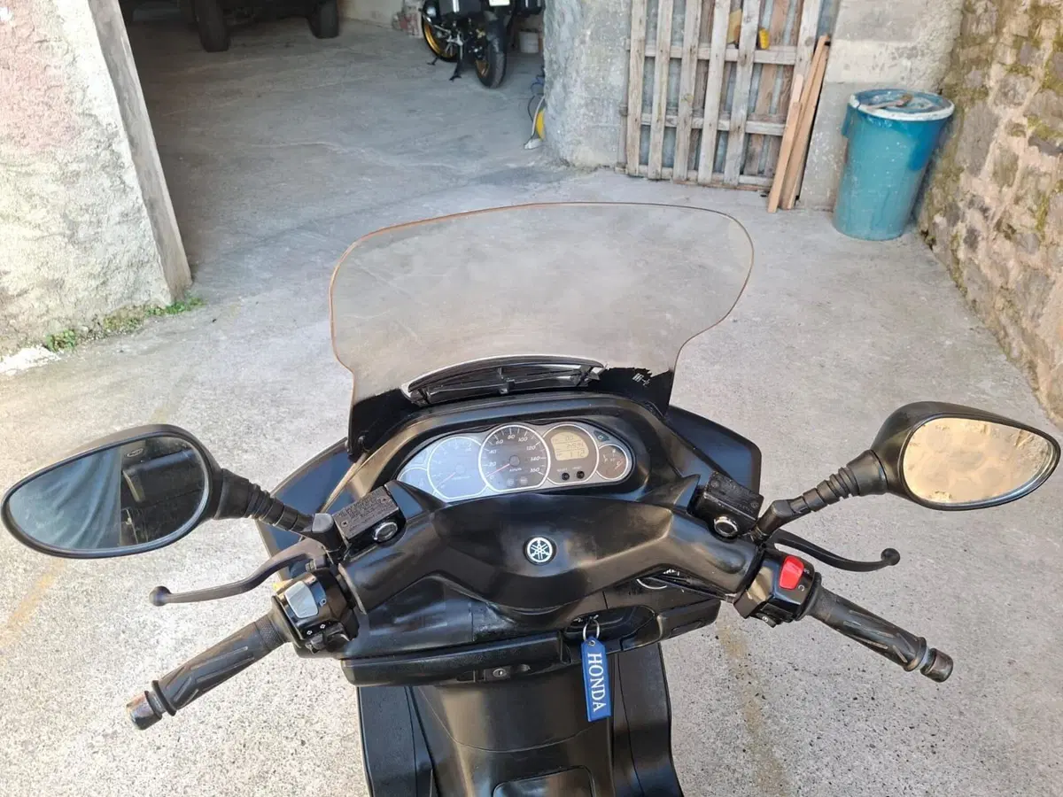 Yamaha Majesty 250 (1999 - 06) (3)