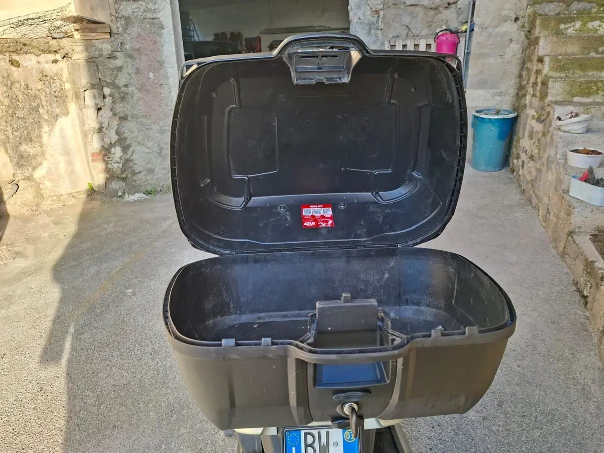 Yamaha Majesty 250 (1999 - 06) (6)