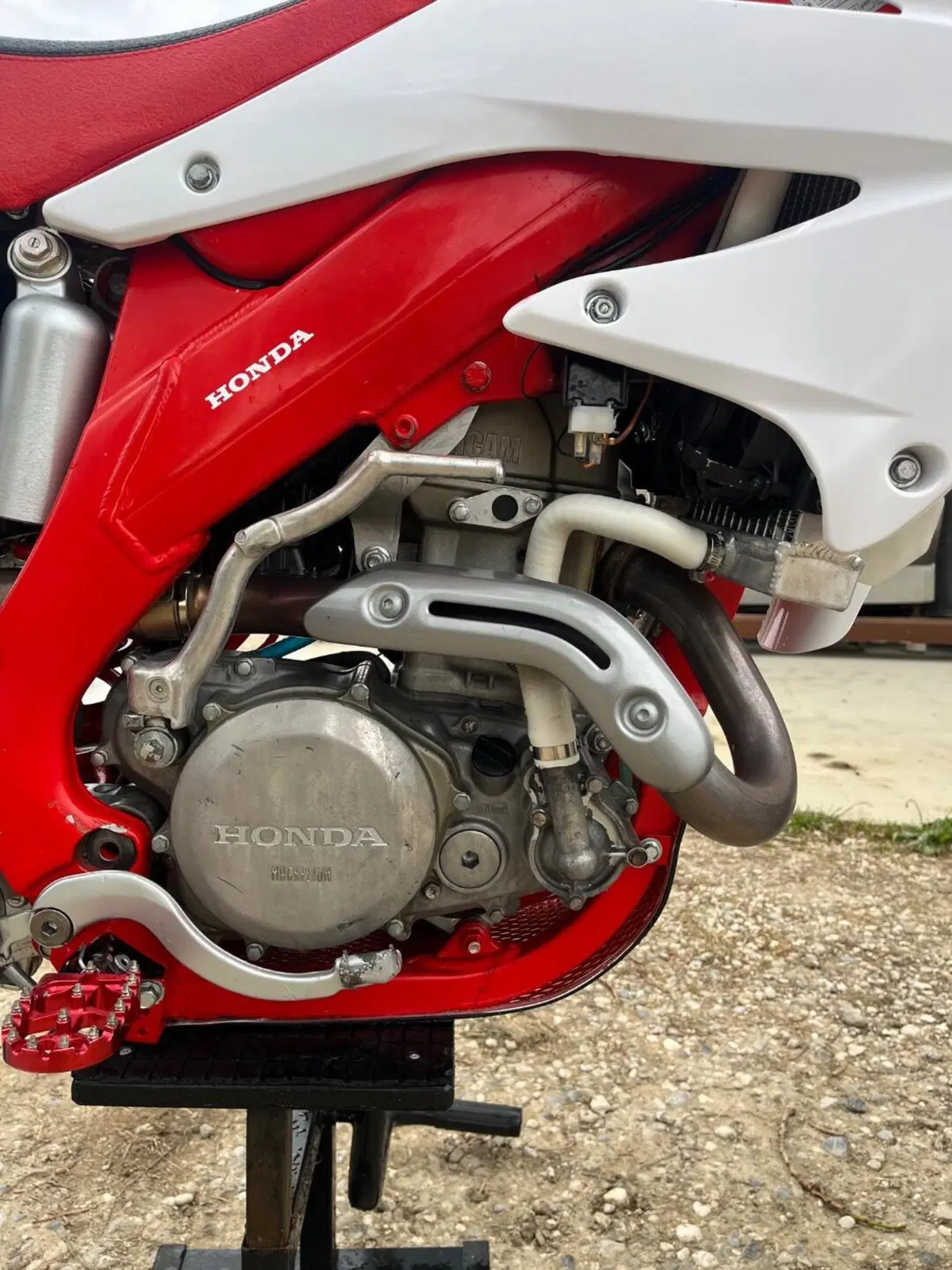 Honda CRF 450R (2001 - 02) (11)