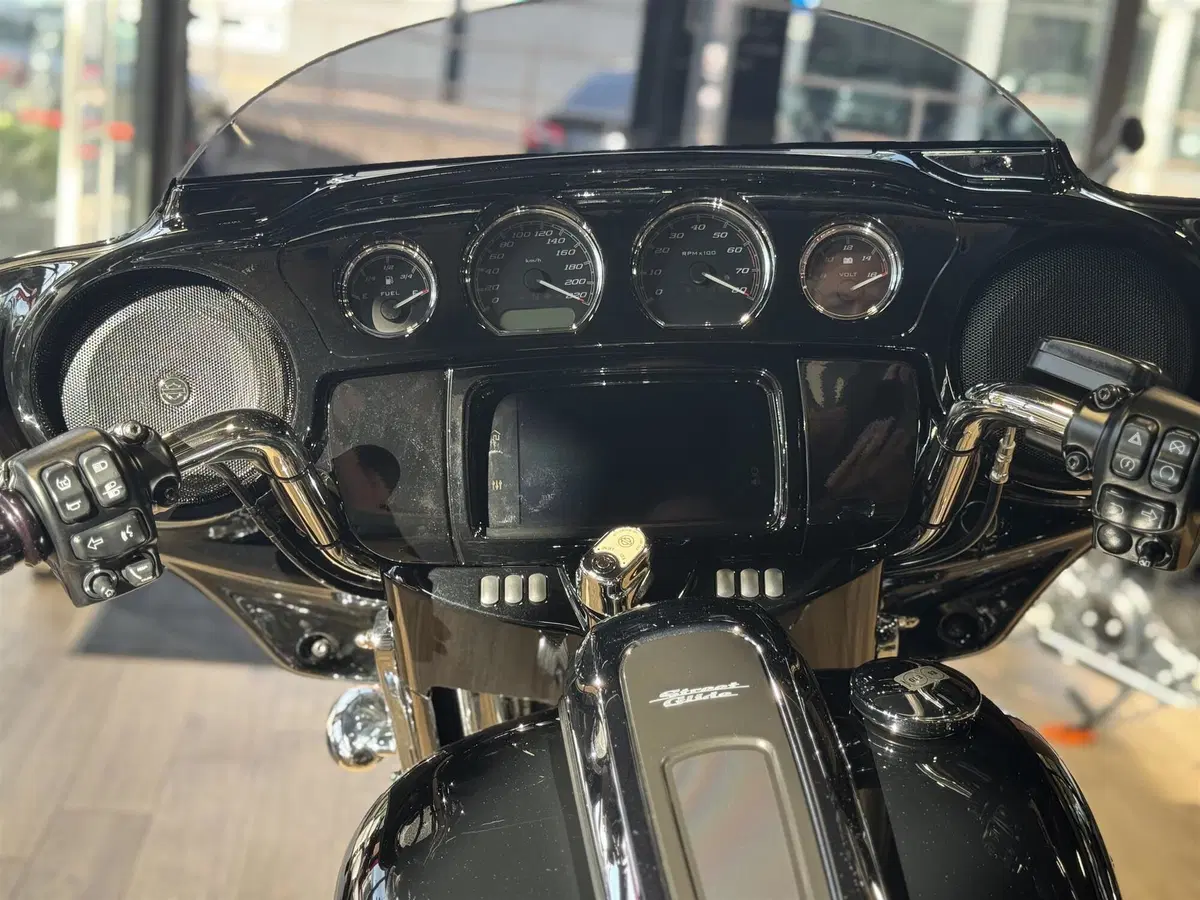 Harley-Davidson Street Glide Special (2021 - 23) (2)