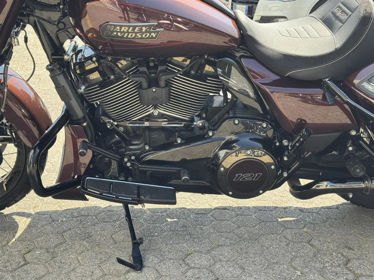 Harley-Davidson CVO Street Glide (2024) (8)