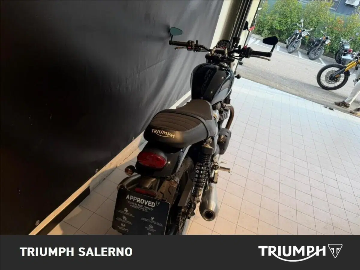 Triumph Street Twin 900 (2021 - 22) (5)