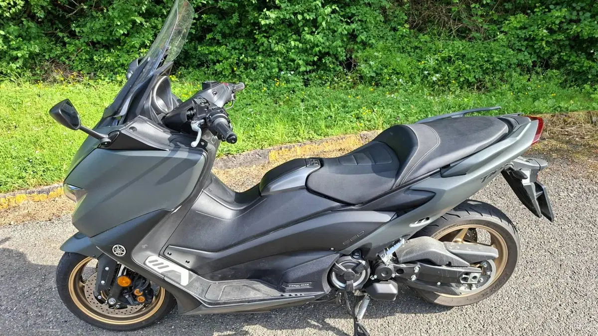Yamaha T-Max 560 Tech Max (2020) (2)