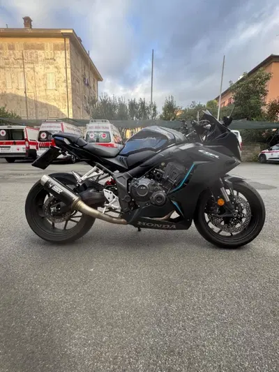 Honda CBR 650 R (2021 - 23) usata