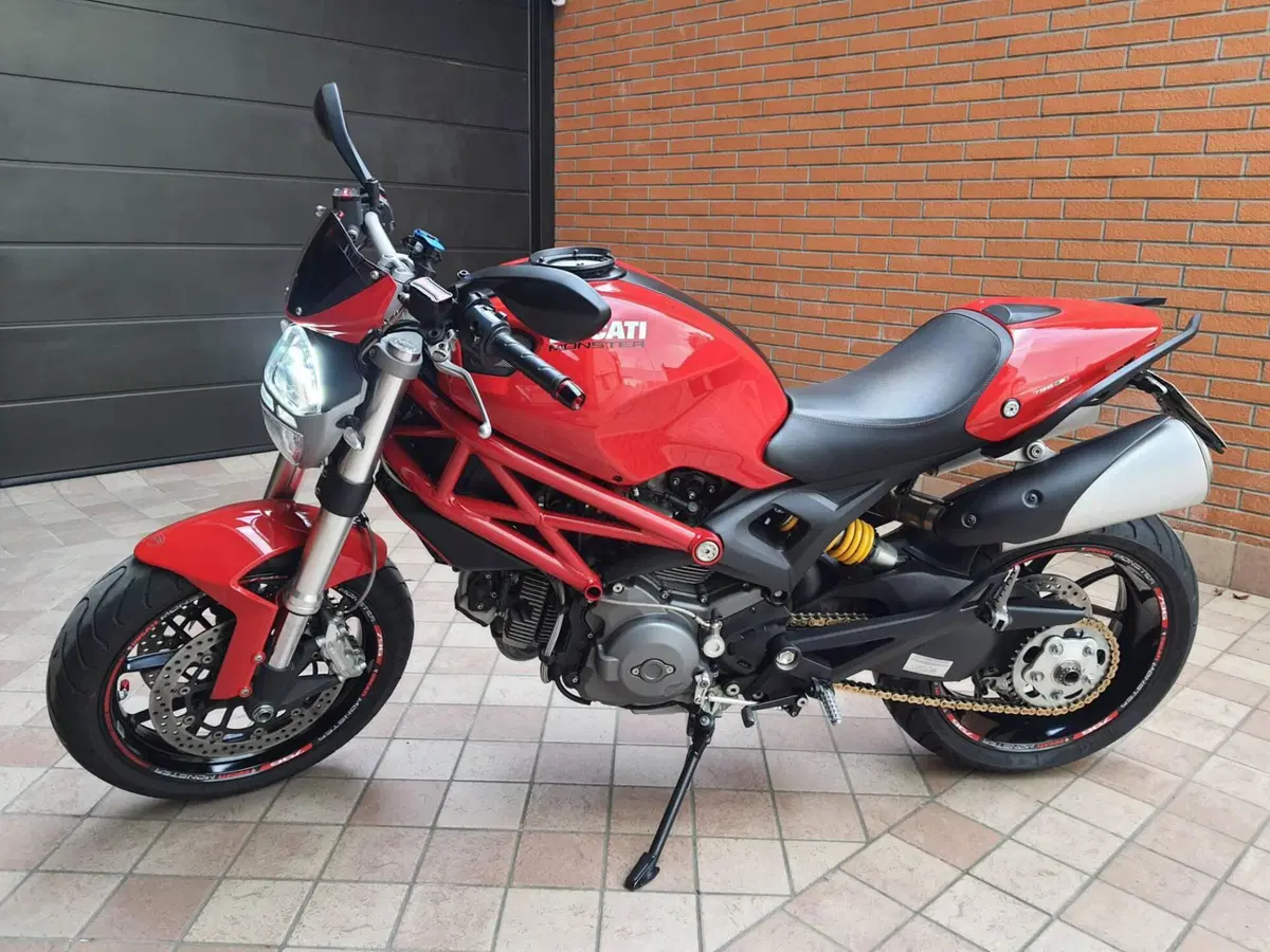 Ducati Monster 796 (2010 - 13) (8)