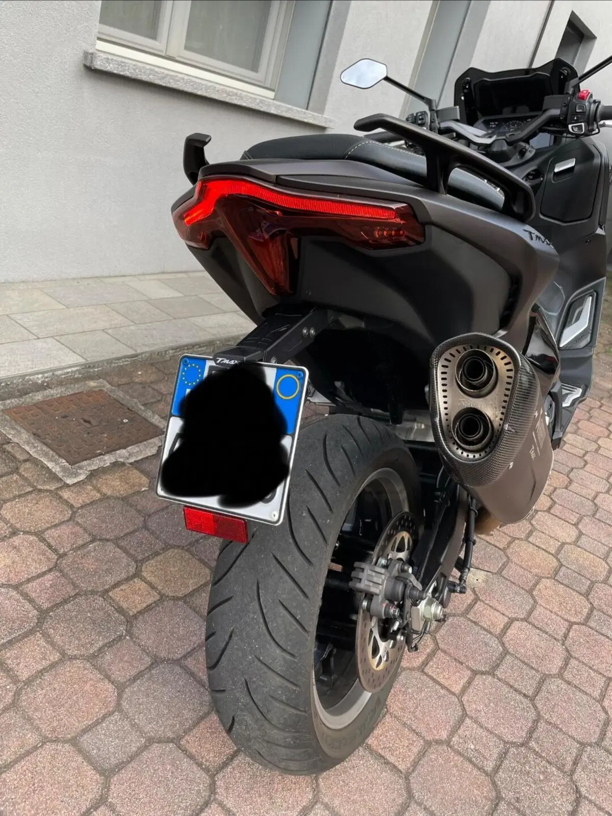 Yamaha T-Max 560 Tech Max (2025 - 26) (2)