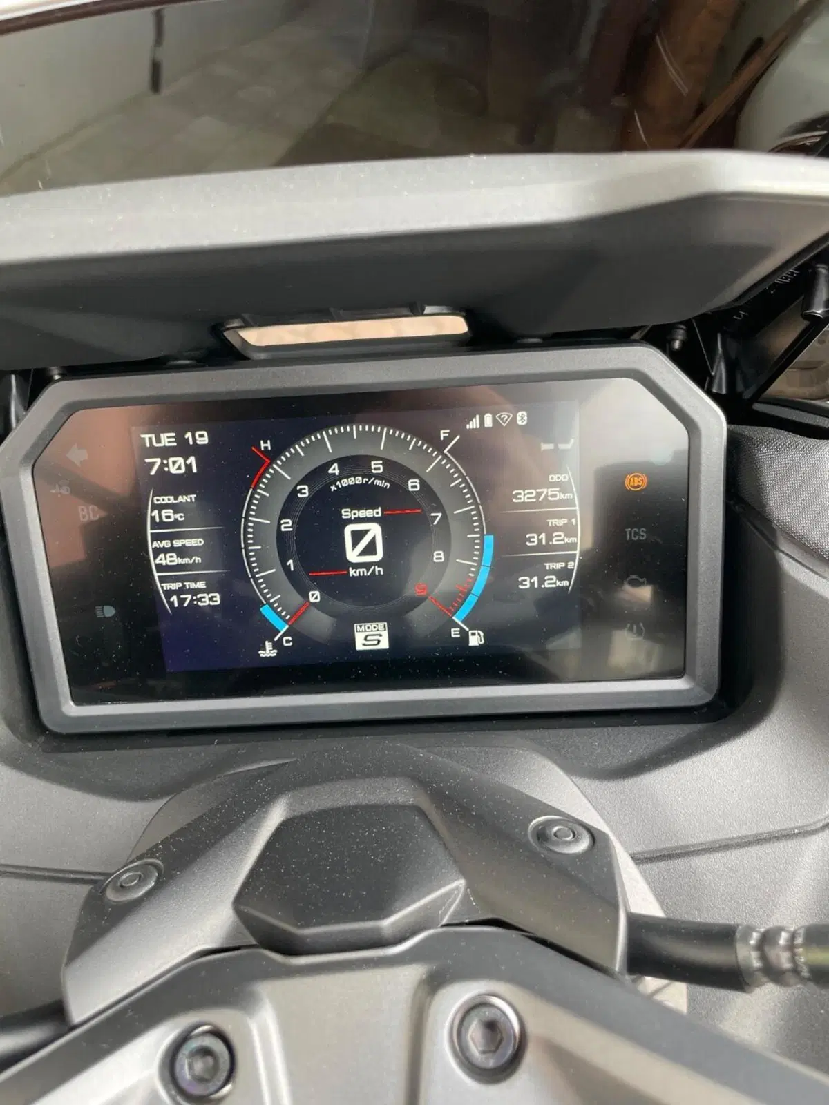 Yamaha T-Max 560 Tech Max (2025 - 26) (4)