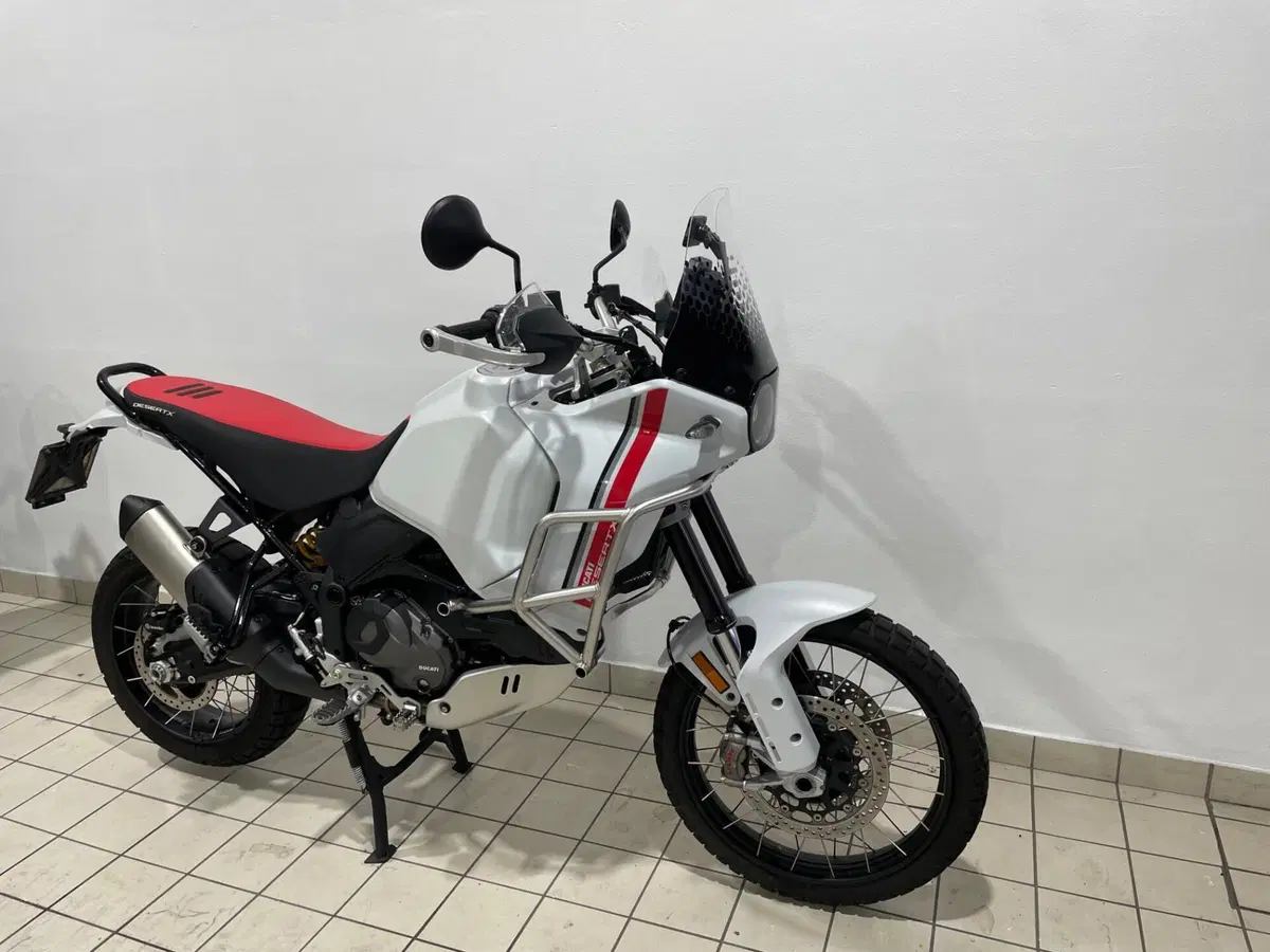 Ducati DesertX (2022 - 25) (3)