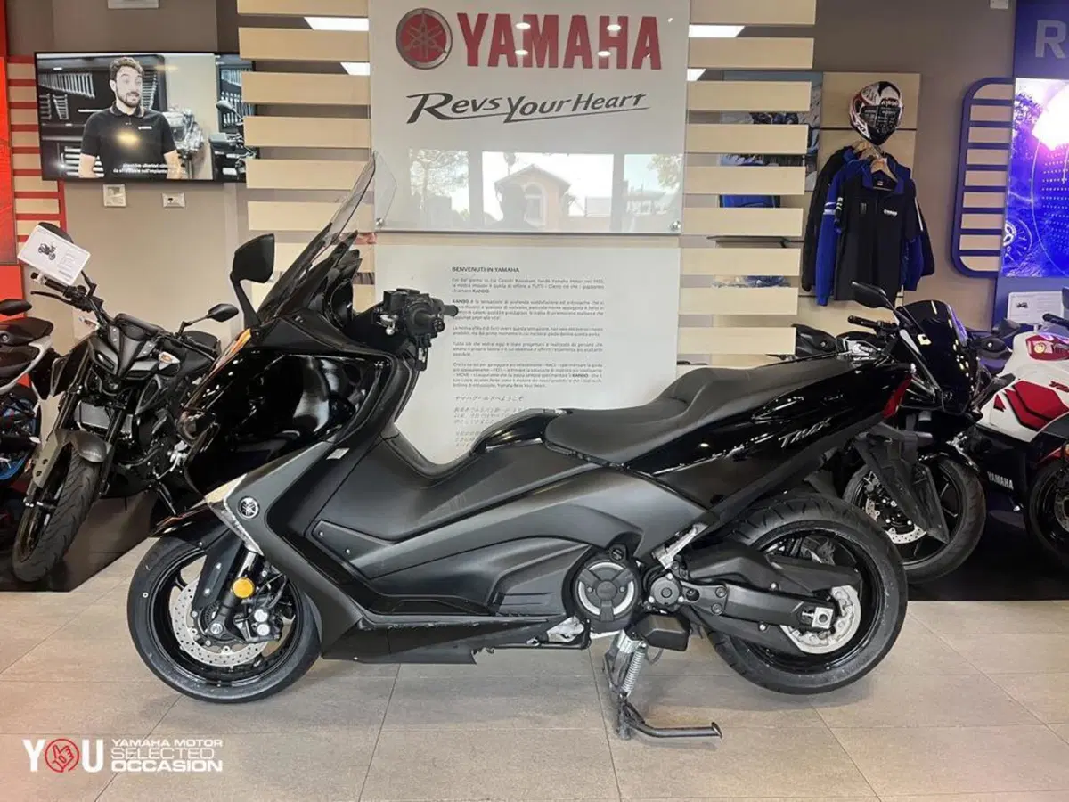Yamaha T-Max 530 (2017 - 19) (9)