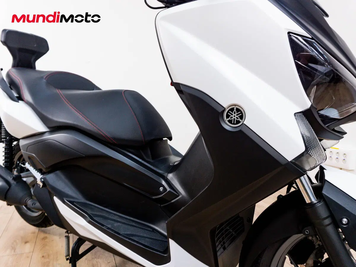 Yamaha X-Max 250 Iron Max ABS (2016) (5)