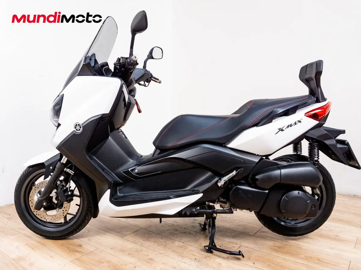 Yamaha X-Max 250 Iron Max ABS (2016) (6)