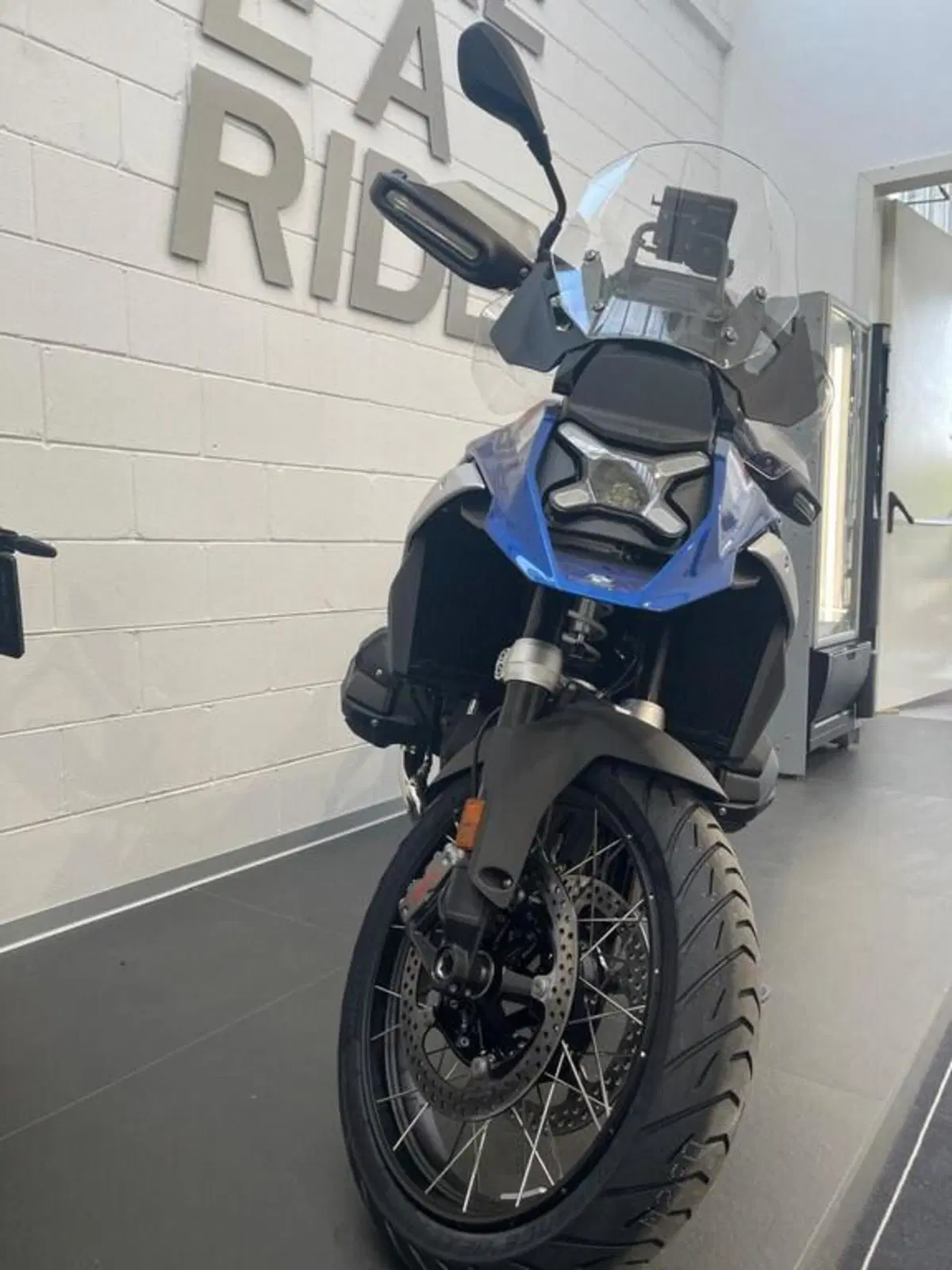 Bmw R 1300 GS (2023 - 26) (2)