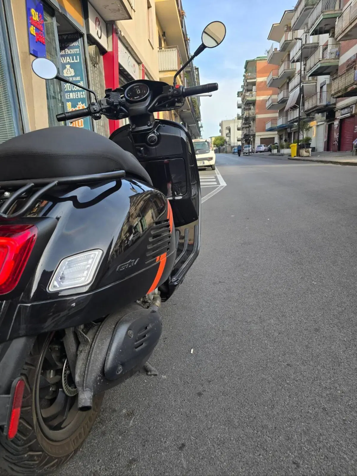 Vespa GTV 300 Hpe (2023 - 25) (2)