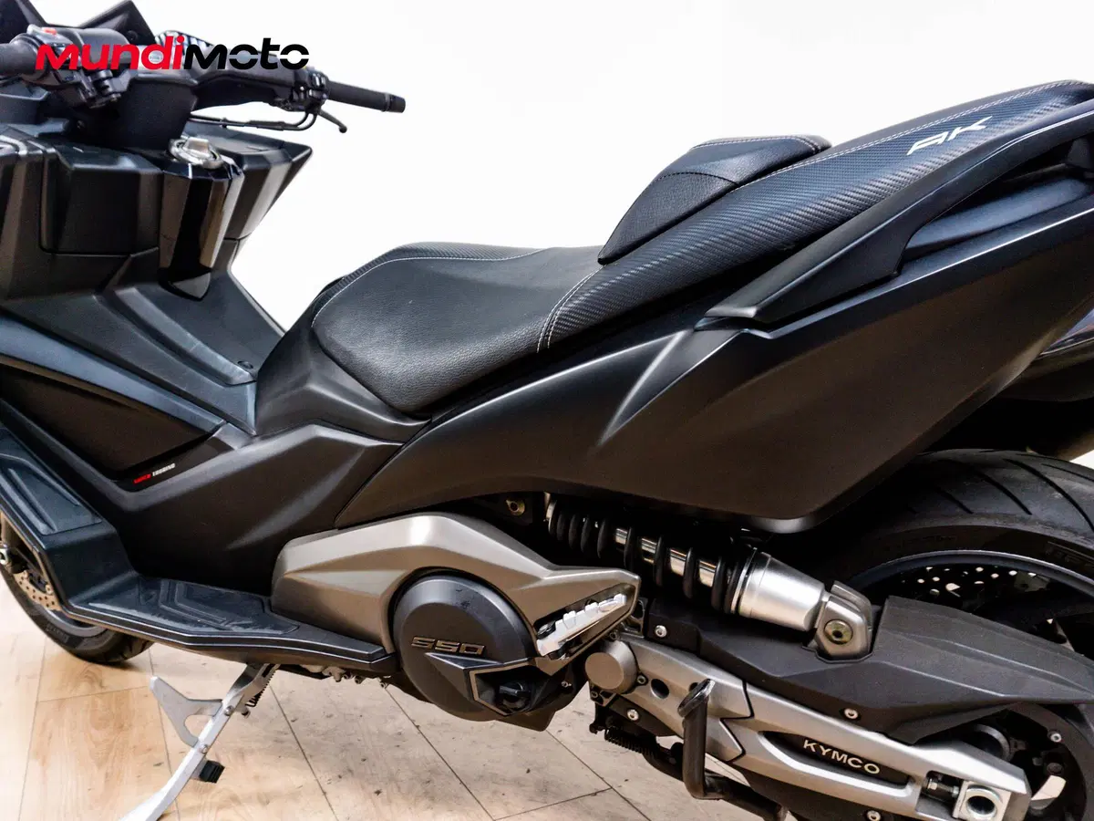 Kymco AK 550 ETS (2021 - 26) (10)