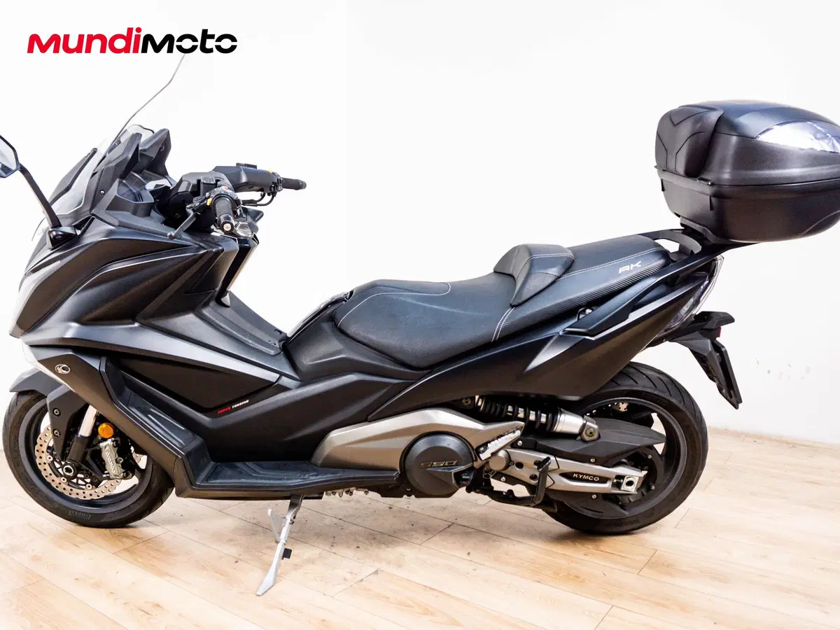 Kymco AK 550 ETS (2021 - 26) (6)