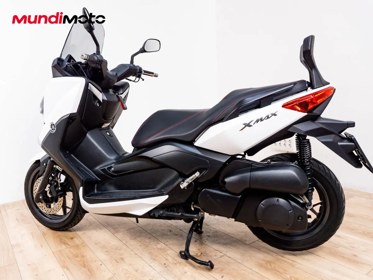 Yamaha X-Max 250 Iron Max ABS (2016) (7)