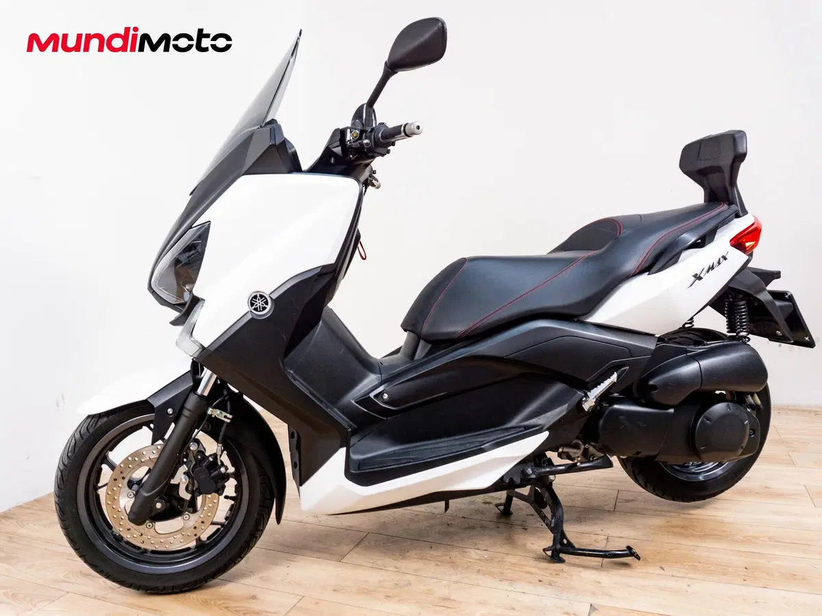 Yamaha X-Max 250 Iron Max ABS (2016) (8)