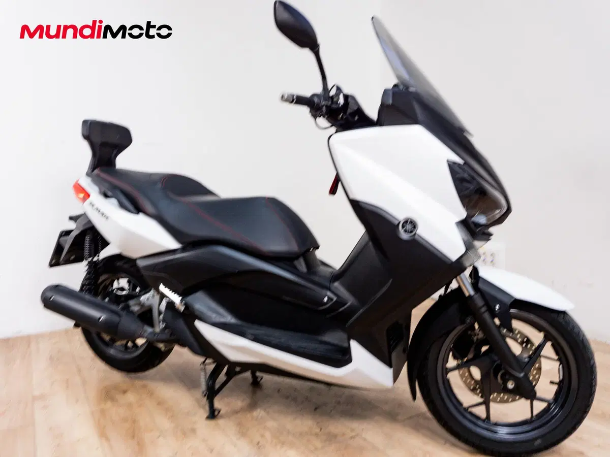 Yamaha X-Max 250 Iron Max ABS (2016) (2)