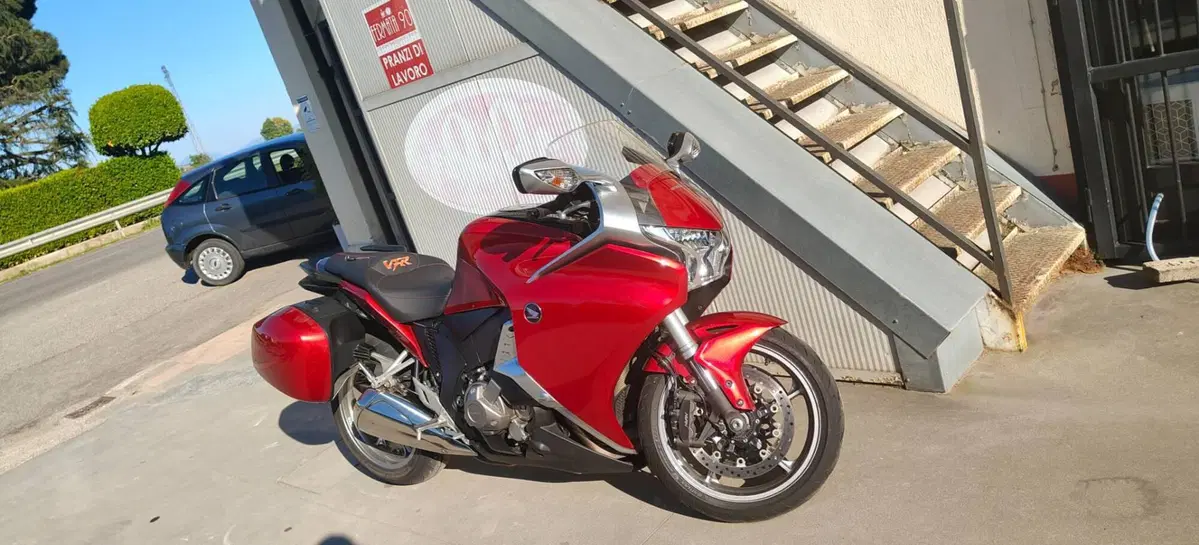 Honda VFR 1200 F DCT ABS (2010 - 16) (4)
