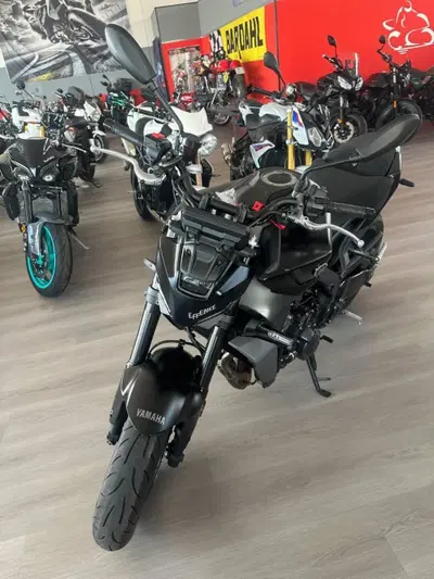 Yamaha MT-09 (2024 - 26) usata