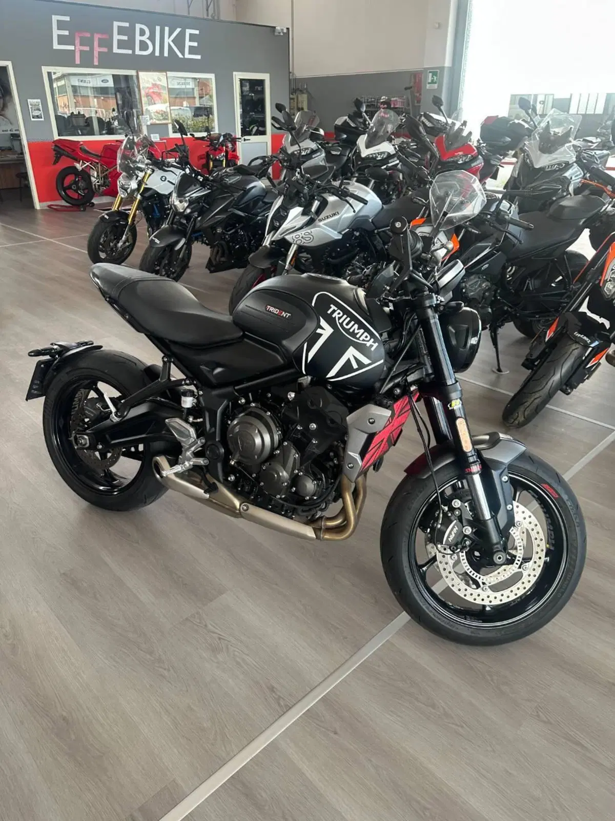 Triumph Trident 660 (2021 - 24) (2)