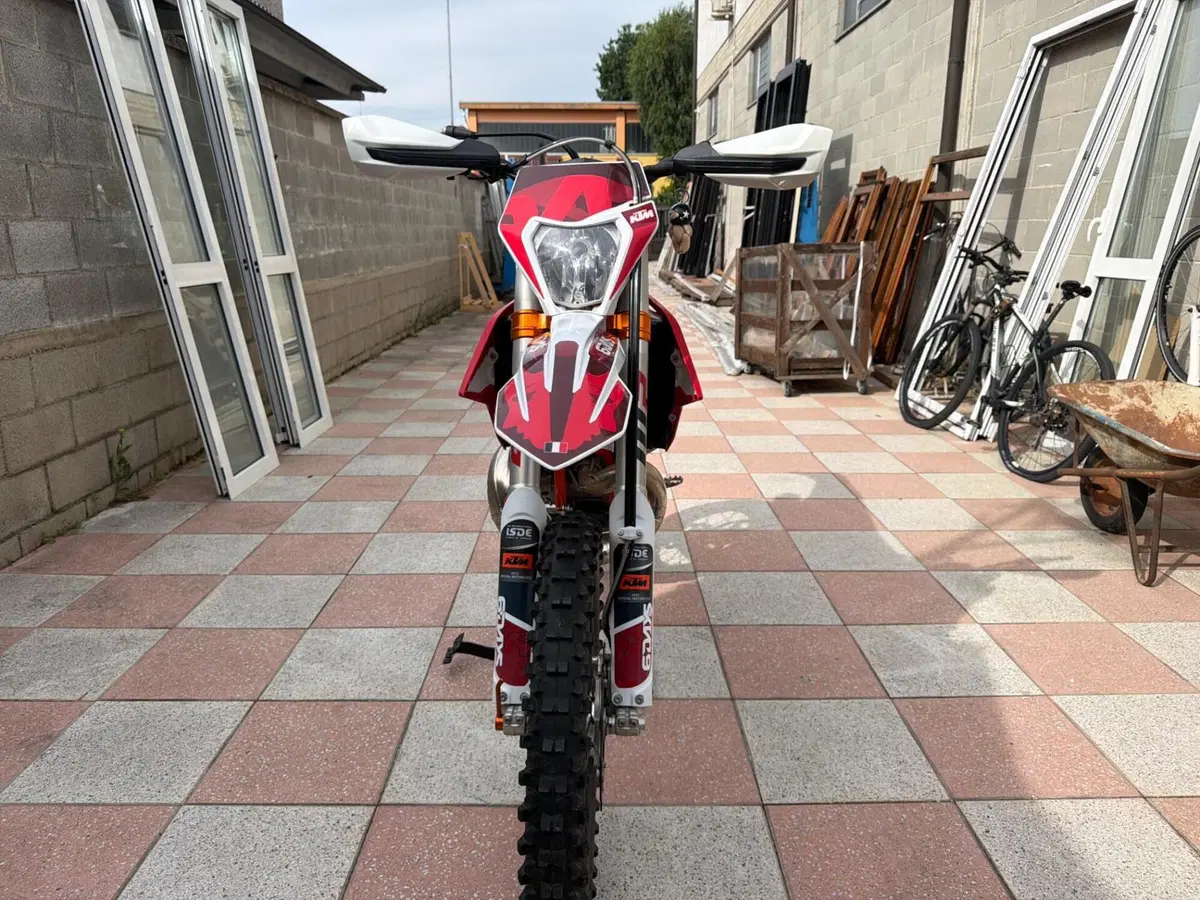 KTM 250 EXC TPI Six Days (2023) (2)