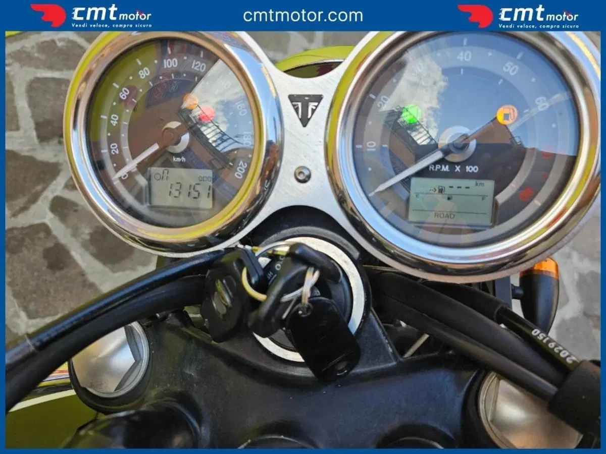 Triumph Bonneville T120 (2016 - 20) (5)