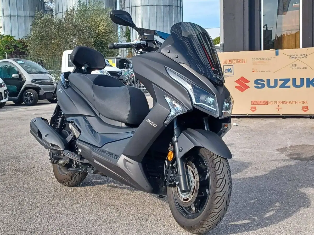 Kymco X-Town 300i (2021 - 24) (7)