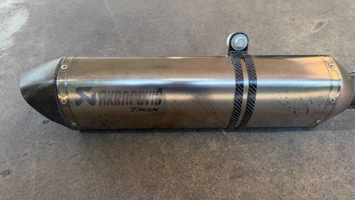 Scarico completo omologato Akrapovic Yamaha TMAX 5 (2)