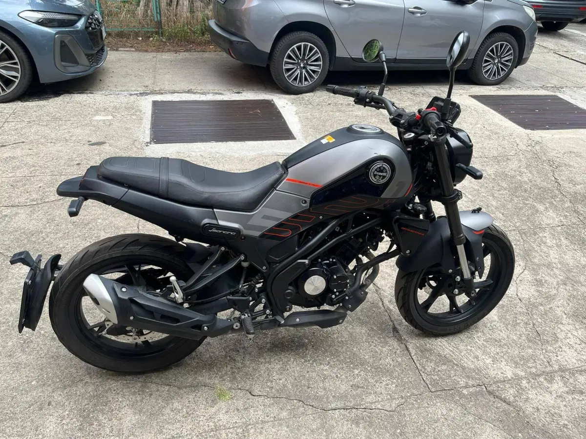 Benelli Leoncino 125 (2022 - 25) (3)